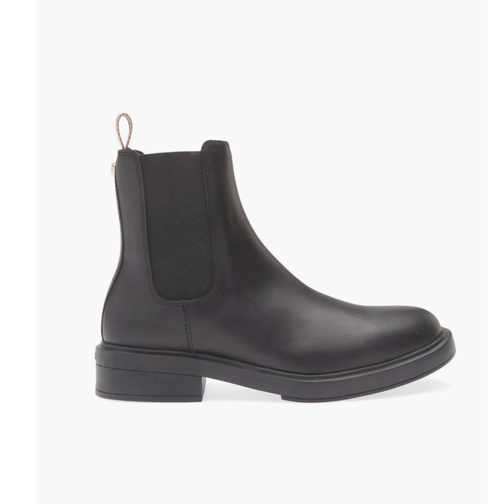 BOSS Women’sVanity Black Leather Block Heel Ankle Chelsea Boots Size 6 NWT
